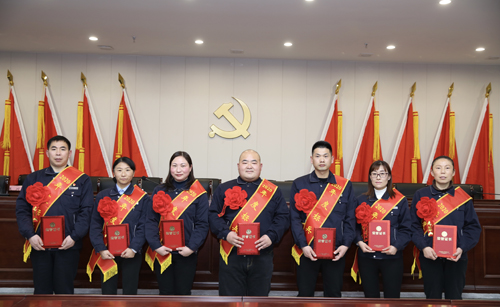 關(guān)于表彰2020年度先進(jìn)集體、先進(jìn)個(gè)人的決定