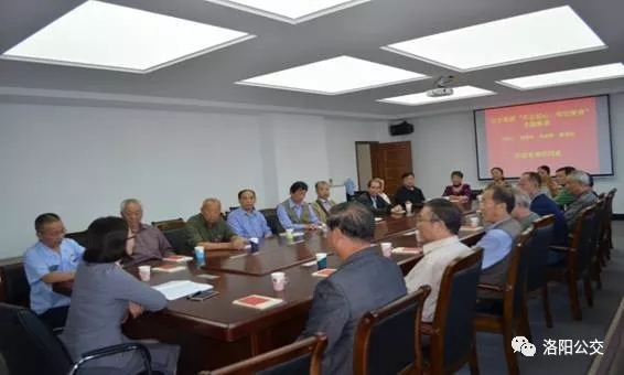 集團(tuán)黨委為離退休老干部上“不忘初心、牢記使命”主題教育專題黨課